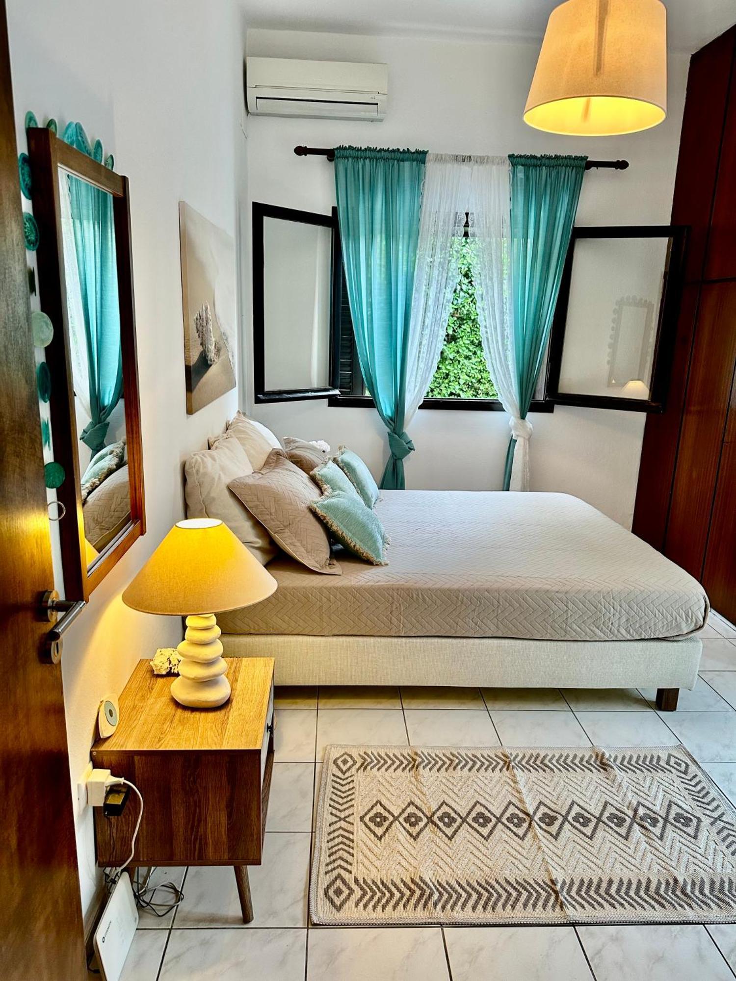 Eratous Seaside House Apartment Varnavas Luaran gambar